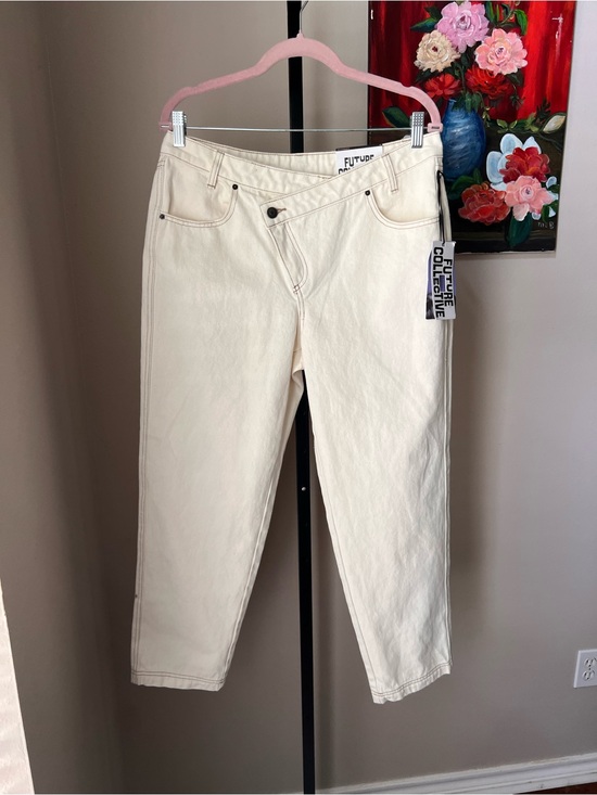 Future Collective Denim - Future collective tapered Cream High-Rise Straight Jeans